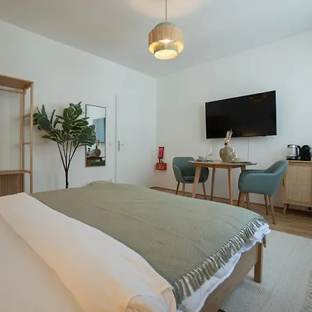 Bright Modern Studio In Center With A Queen Bed Viena Exterior foto