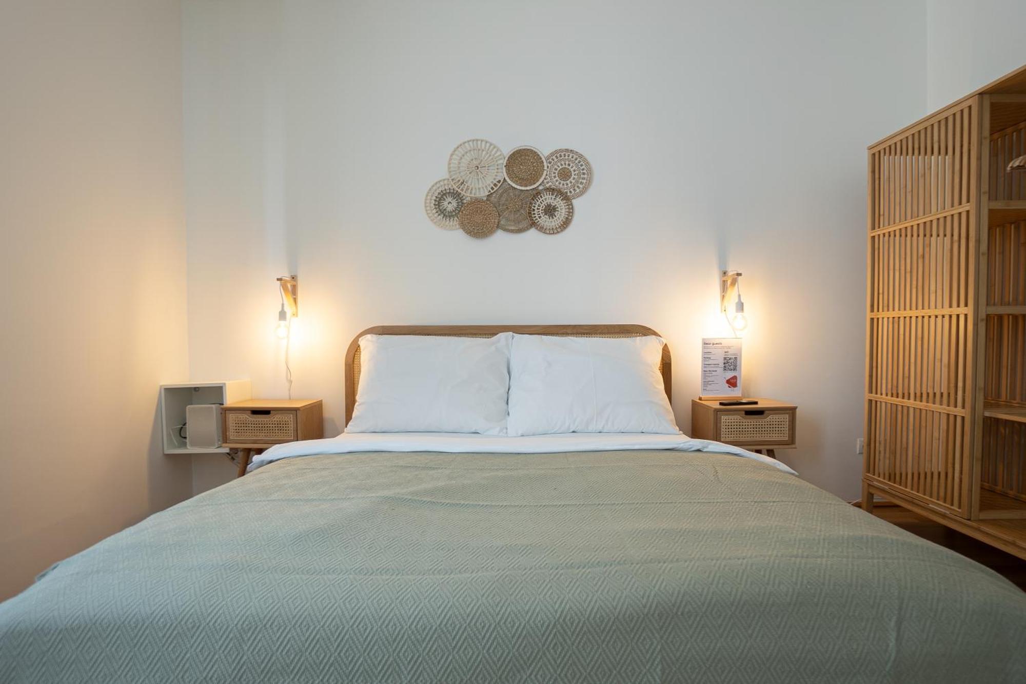 Bright Modern In Center With A Queen Bed Apartamento *